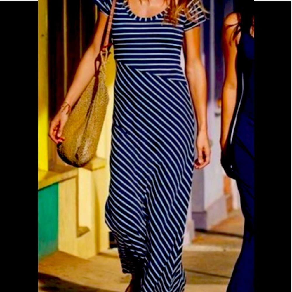 Short sleeve comfortable maxi dress size xs.Good condition/minimal signs of wear